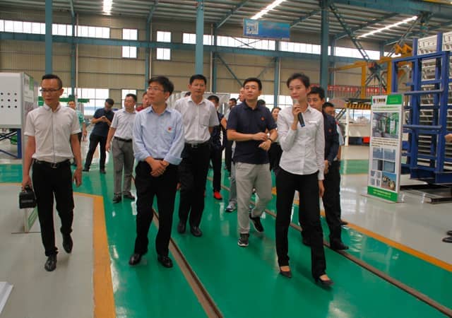 邹城青年企业家代表团莅临ld官网登录机械参观调研