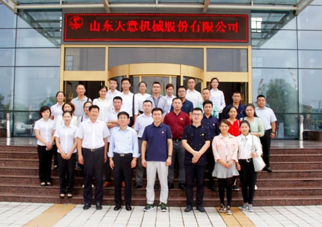 邹城青年企业家代表团莅临ld官网登录机械参观调研
