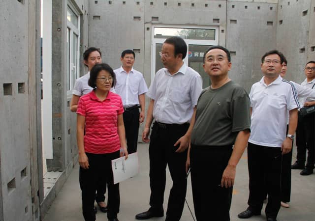 济宁市政协副主席戴伟娟一行莅临ld官网登录机械调研指导