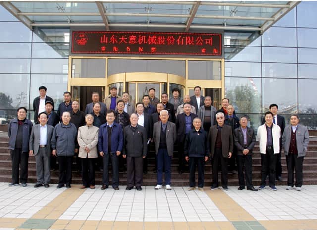 兖州区人大、政协领导莅临ld官网登录机械参观考察