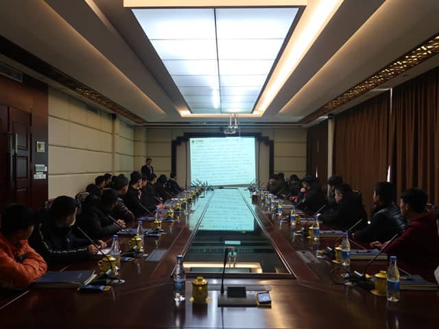 ld官网登录机械召开2018年大学生入职欢迎会