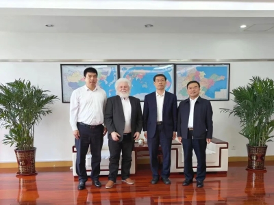 王营区长与ld官网登录机械合作伙伴海德先生会谈