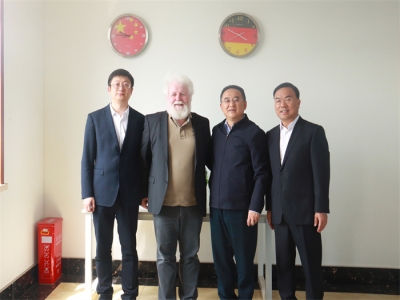 市人大常委会主任王宏伟会见德国合作伙伴海德先生推动ld官网登录机械合作项目